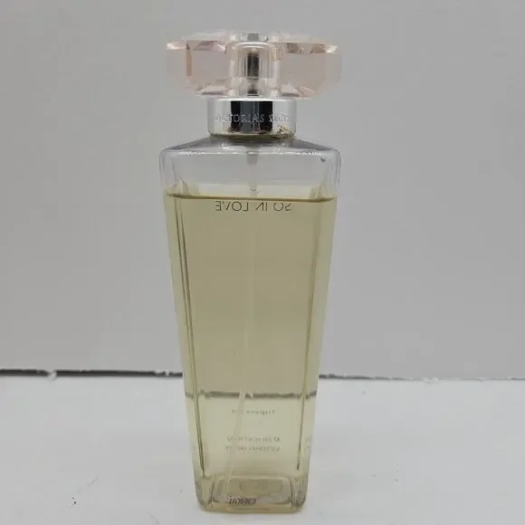 RARE Victoria Secret So In Love Fragrance Mist Original 6.7 Oz Bottle 90% Full - Picture 2 of 4